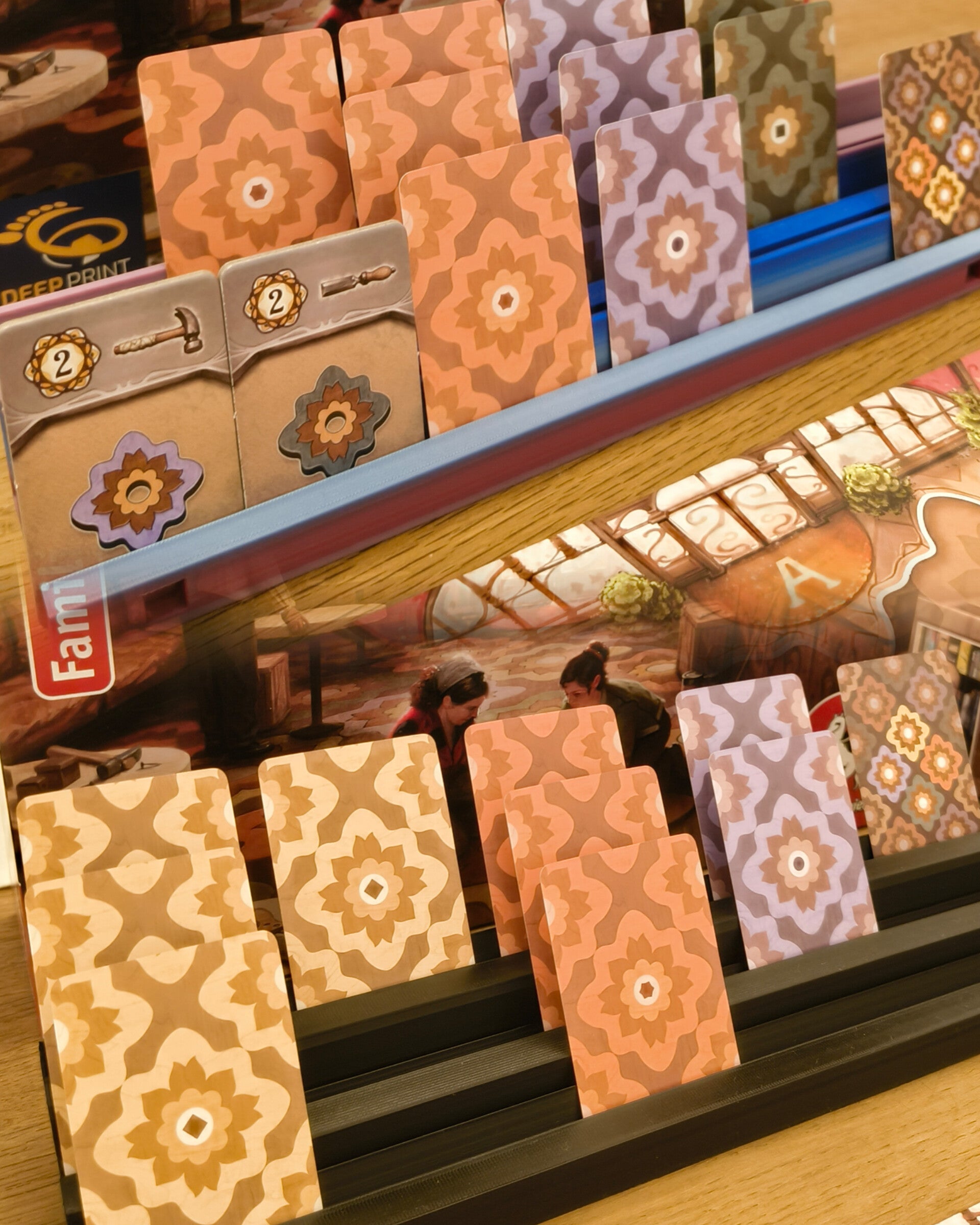 Die Hand der Fürstin | 3in1 Lösung für Handkarten, Token, Münzen & Kartendecks - Spielefürst